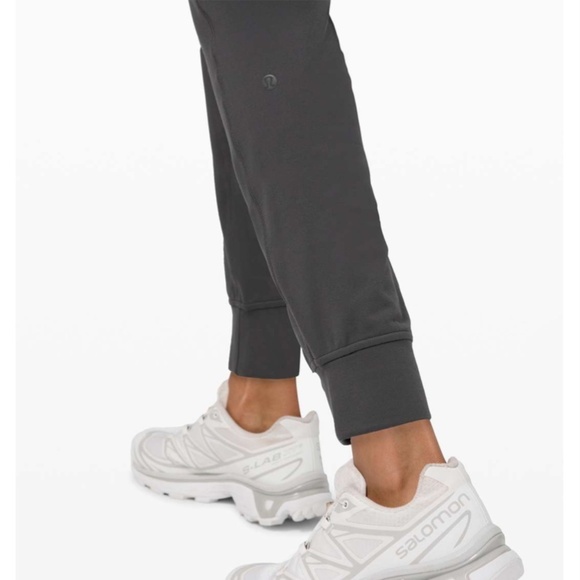Lululemon Ready to Rulu 7/8 Jogger Graphite Grey - Size 2 - Picture 4 of 14